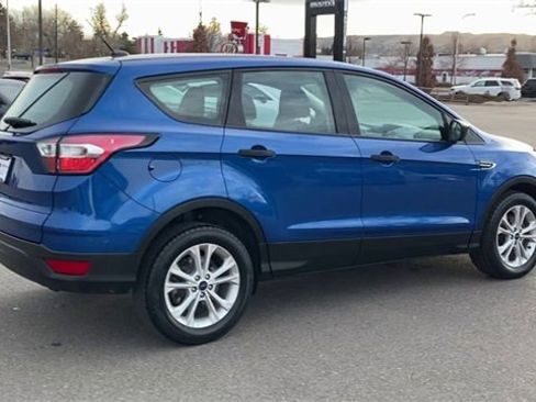 Used 2017 Ford Escape S image 2
