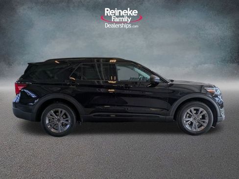 New 2026 Ford Explorer Active w/ Active Comfort Package image 4