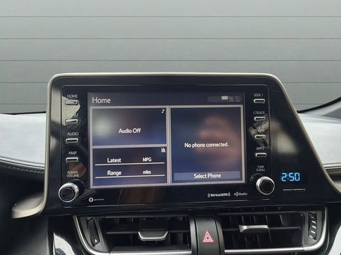 Used 2019 Toyota C-HR XLE image 19