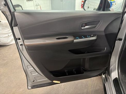 Used 2024 Toyota Sienna XSE w/ XSE Plus Package image 7