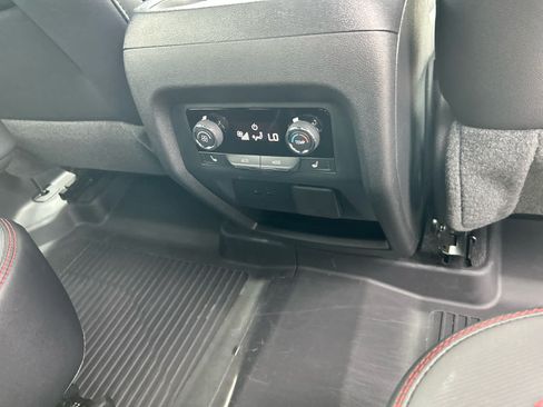Used 2025 Chevrolet Traverse RS w/ LPO, Floor Liner Package AWD/4WD image 31
