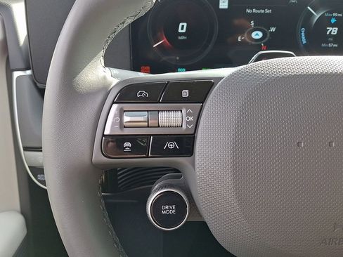 Used 2025 Hyundai Ioniq 5 SEL image 21