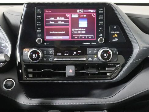 Used 2021 Toyota Highlander XSE image 29
