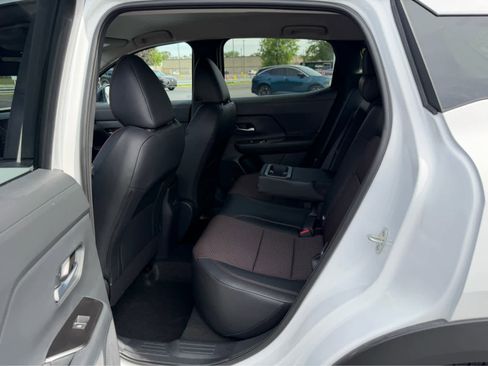 Used 2026 Nissan Kicks SR w/ Cold Weather Package AWD/4WD image 14