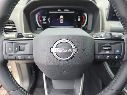 Used 2025 Nissan Rogue Platinum w/ Platinum Premium Package AWD/4WD image 41