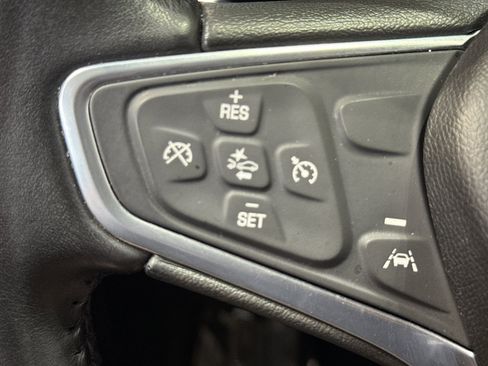Used 2021 Chevrolet Equinox LT FWD image 24