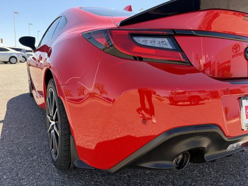 Used 2022 Toyota GR86 image 13