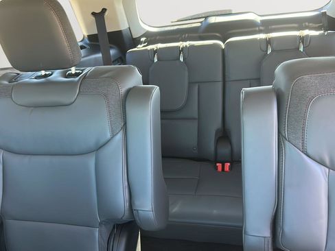 New 2026 Ford Explorer Active w/ Active Comfort Package image 12