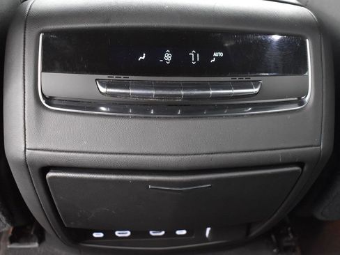 Used 2021 Cadillac Escalade Premium Luxury image 28