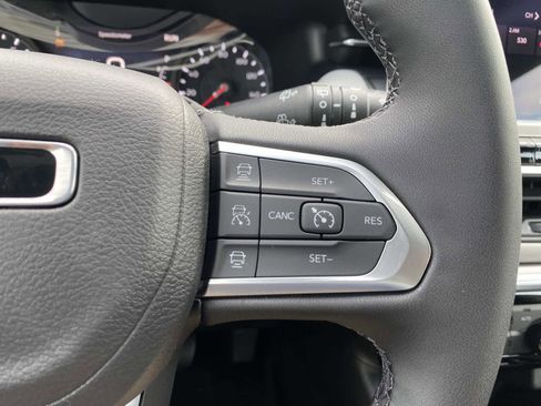 New 2026 Jeep Compass Limited image 12