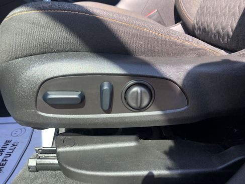 Used 2024 Chevrolet Equinox LT AWD/4WD image 21