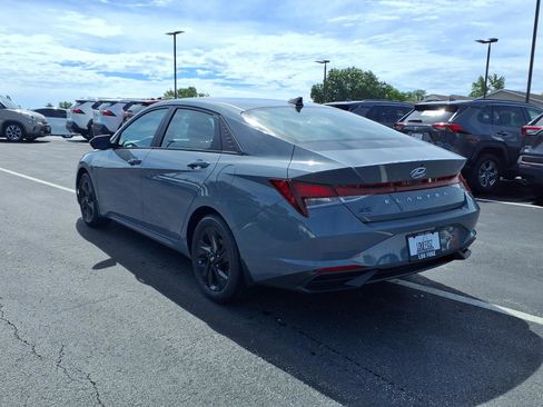 Used 2023 Hyundai Elantra SEL FWD image 2
