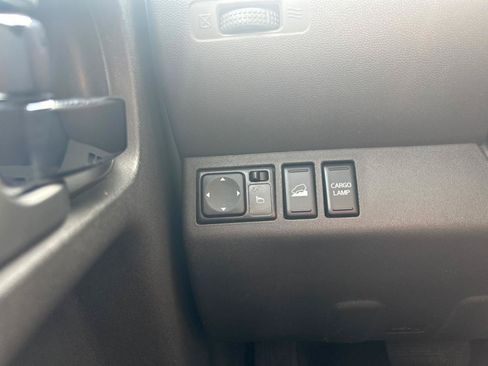 Used 2016 Nissan Frontier PRO-4X w/ Pro-4x Luxury Package AWD/4WD image 17