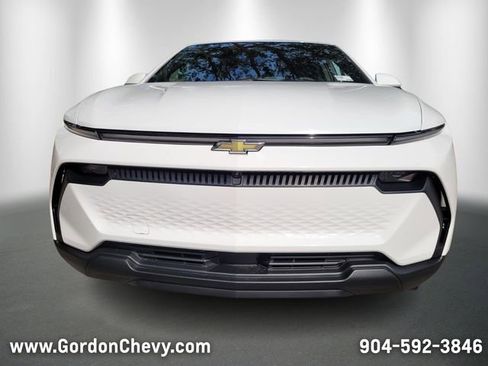 New 2026 Chevrolet Equinox EV LT image 11