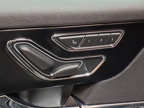 New 2025 Lincoln Corsair Reserve w/ Equipment Group 202A AWD/4WD image 14