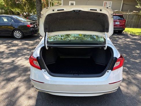 Used 2019 Honda Accord Touring image 31