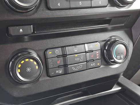 Used 2018 Ford F150 XLT w/ Equipment Group 302A Luxury AWD/4WD image 15