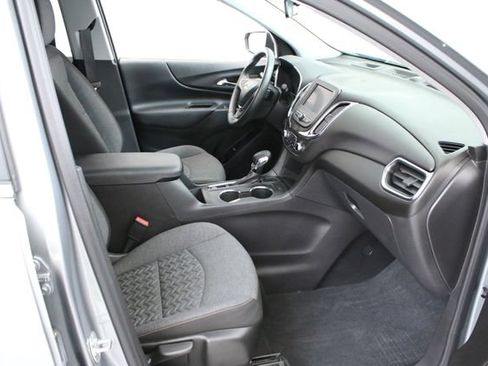 Certified 2024 Chevrolet Equinox LT AWD/4WD image 32