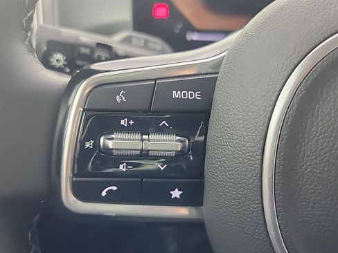 Used 2025 Kia Sorento EX w/ Panoramic Sunroof Package image 28