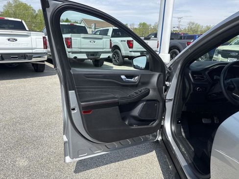 Used 2024 Ford Escape ST-Line AWD/4WD image 11