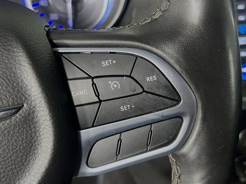 Used 2020 Chrysler 300 Limited RWD image 18