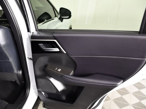 Used 2024 Mitsubishi Outlander SE AWD/4WD image 40