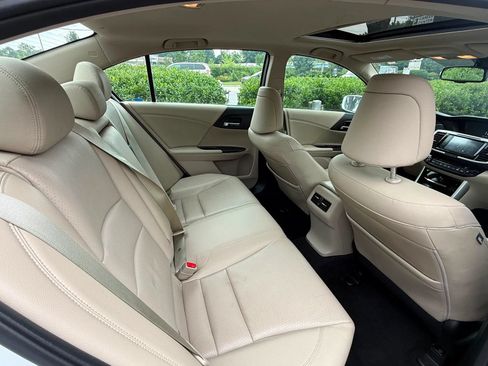 Used 2016 Honda Accord EX-L image 22