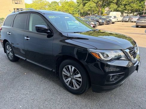 Used 2019 Nissan Pathfinder SV AWD/4WD image 4
