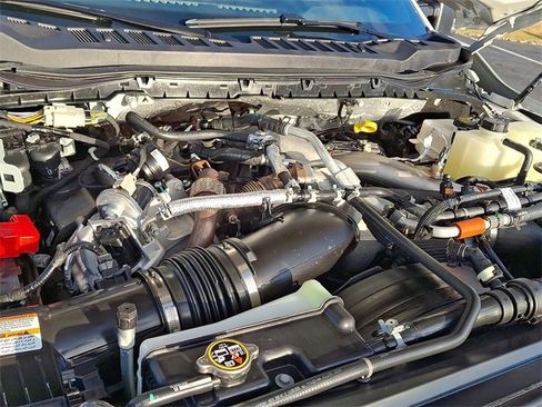 Used 2025 Ford F450 Platinum w/ FX4 Off-Road Package image 30