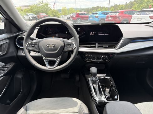 New 2026 Chevrolet Trax LT FWD image 22
