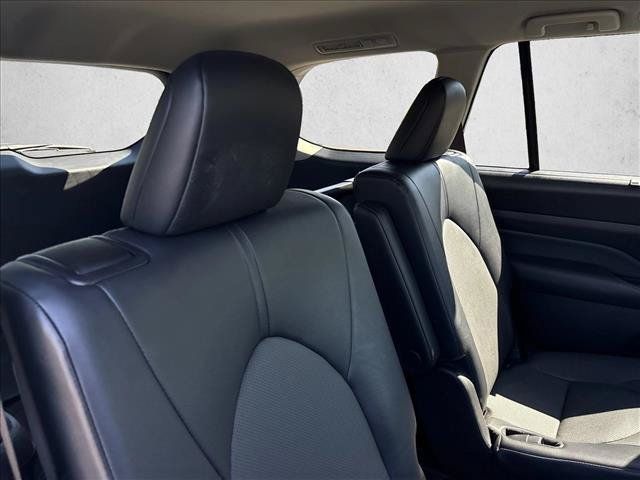 Certified 2025 Toyota Grand Highlander AWD image 25