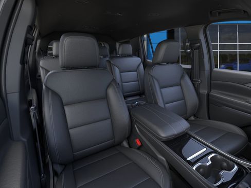 New 2026 Chevrolet Traverse LT w/ Driver Confidence Package image 41