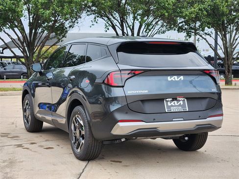 New 2026 Kia Sportage S image 3