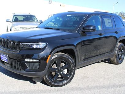 New 2025 Jeep Grand Cherokee Limited w/ Black Appearance Package