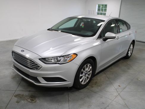 Used 2017 Ford Fusion S FWD image 4