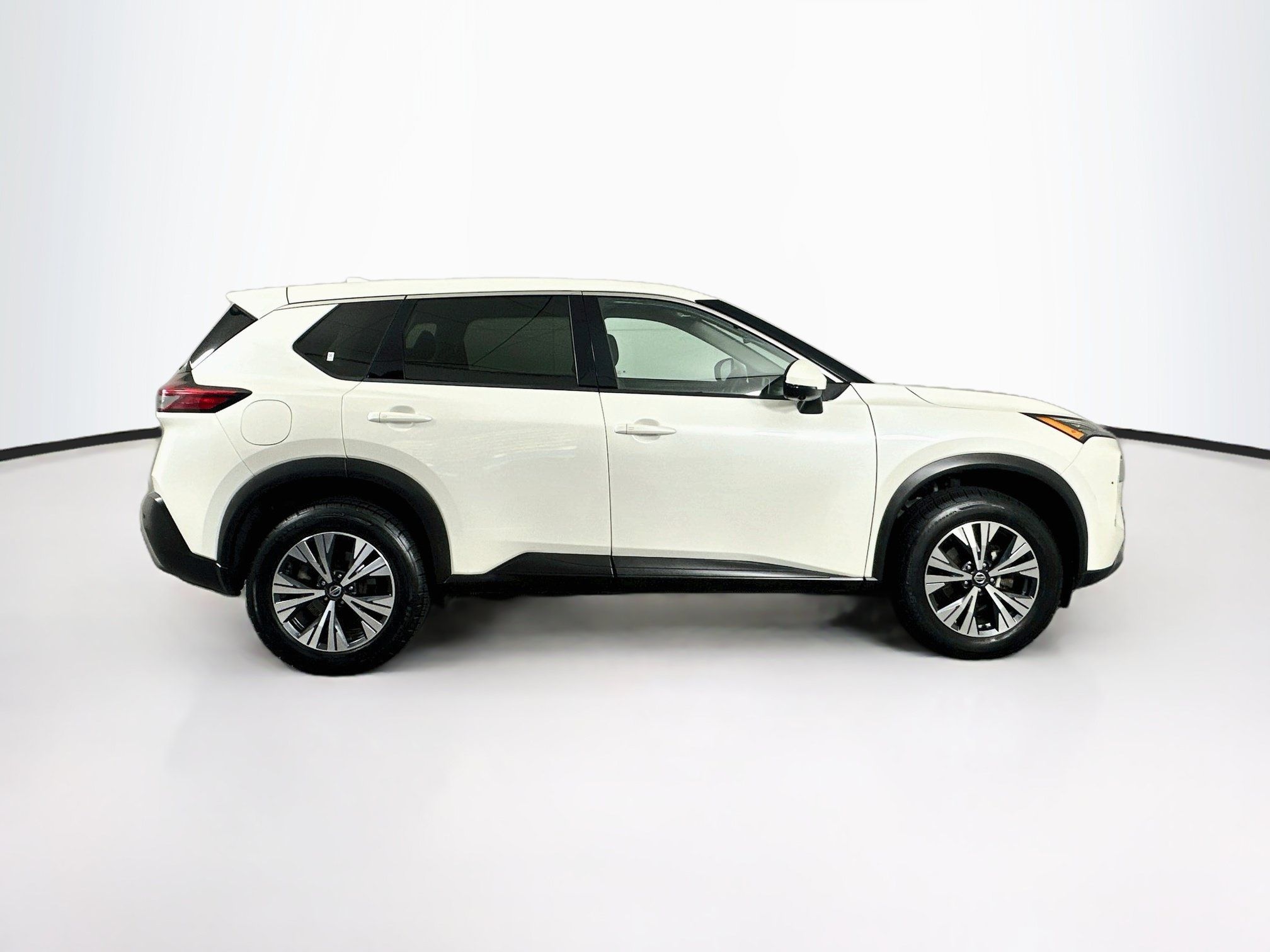 Used 2021 Nissan Rogue SV FWD image 10