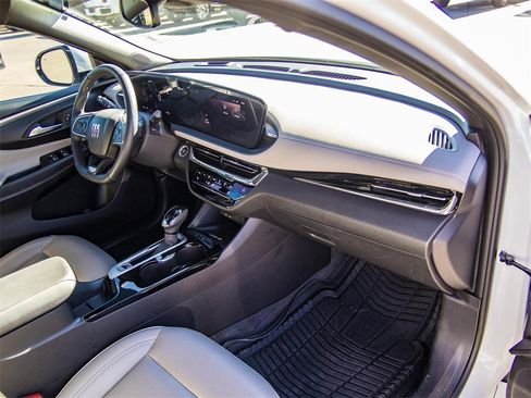 Certified 2025 Buick Envista Avenir image 17