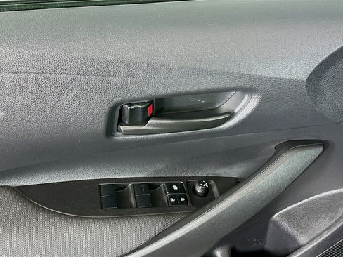 Used 2025 Toyota Corolla LE image 15