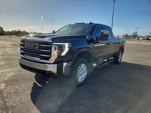Used 2024 GMC Sierra 2500 SLT w/ SLT Convenience Package image 2