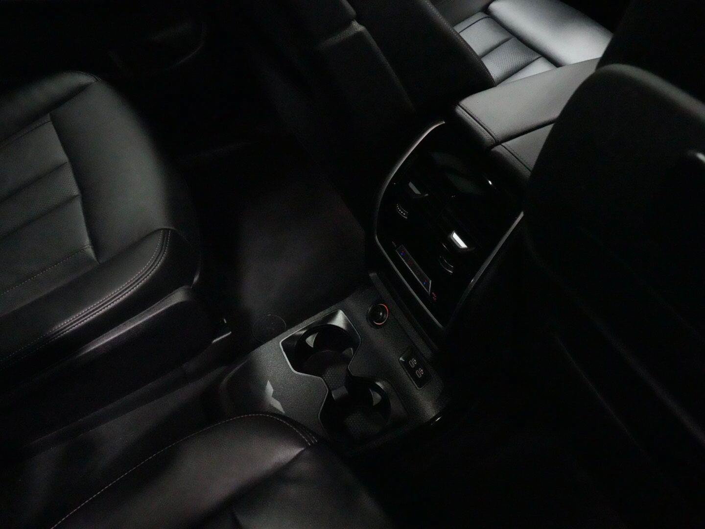 Used 2020 BMW X7 xDrive40i w/ Premium Package AWD/4WD image 12
