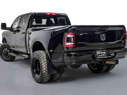 Used 2024 RAM 3500 Big Horn w/ Night Edition AWD/4WD image 8