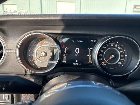 Used 2023 Jeep Wrangler Sahara w/ Cold Weather Group image 34