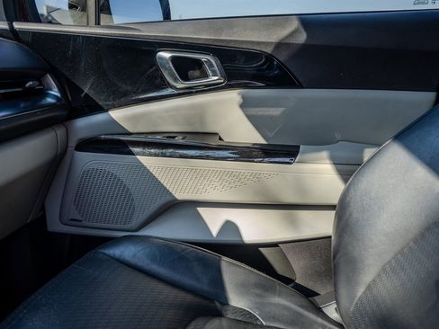 Used 2022 Kia Carnival SX Prestige image 23