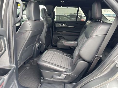 Used 2025 Ford Explorer ST-Line w/ Premium Package image 30