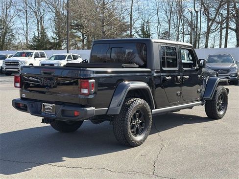 Used 2022 Jeep Gladiator Willys image 13