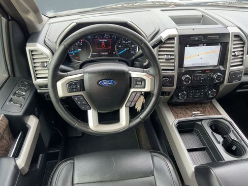 Used 2017 Ford F250 Lariat image 26