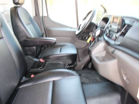 Used 2024 Ford Transit 250 148 Medium Roof RWD image 19