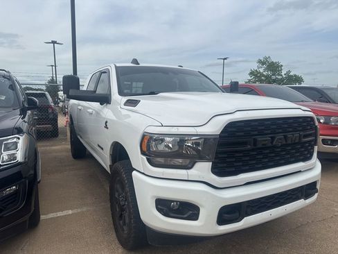 Used 2022 RAM 3500 Big Horn w/ Level B Equipment Group AWD/4WD image 8