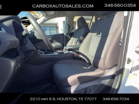 Used 2023 Toyota RAV4 XLE image 16