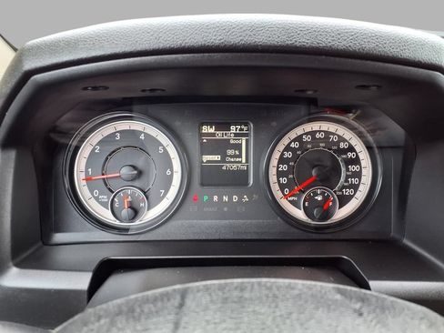 Used 2024 RAM 1500 Classic SLT AWD/4WD image 17